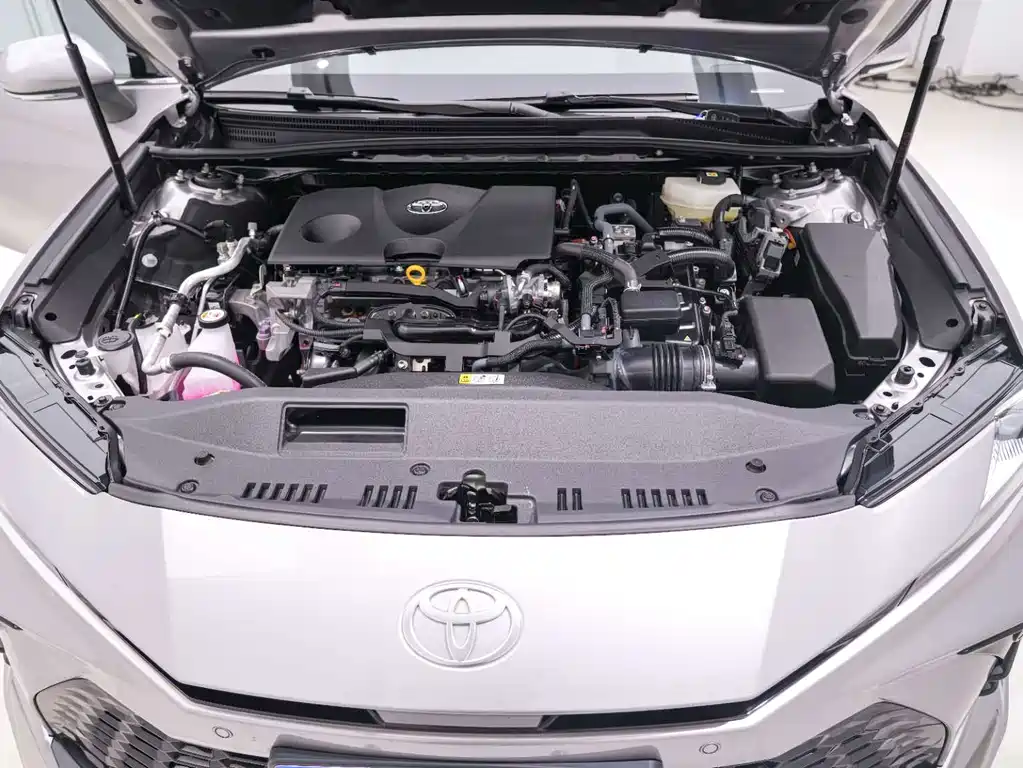 Toyota Camry — миниатюра 23