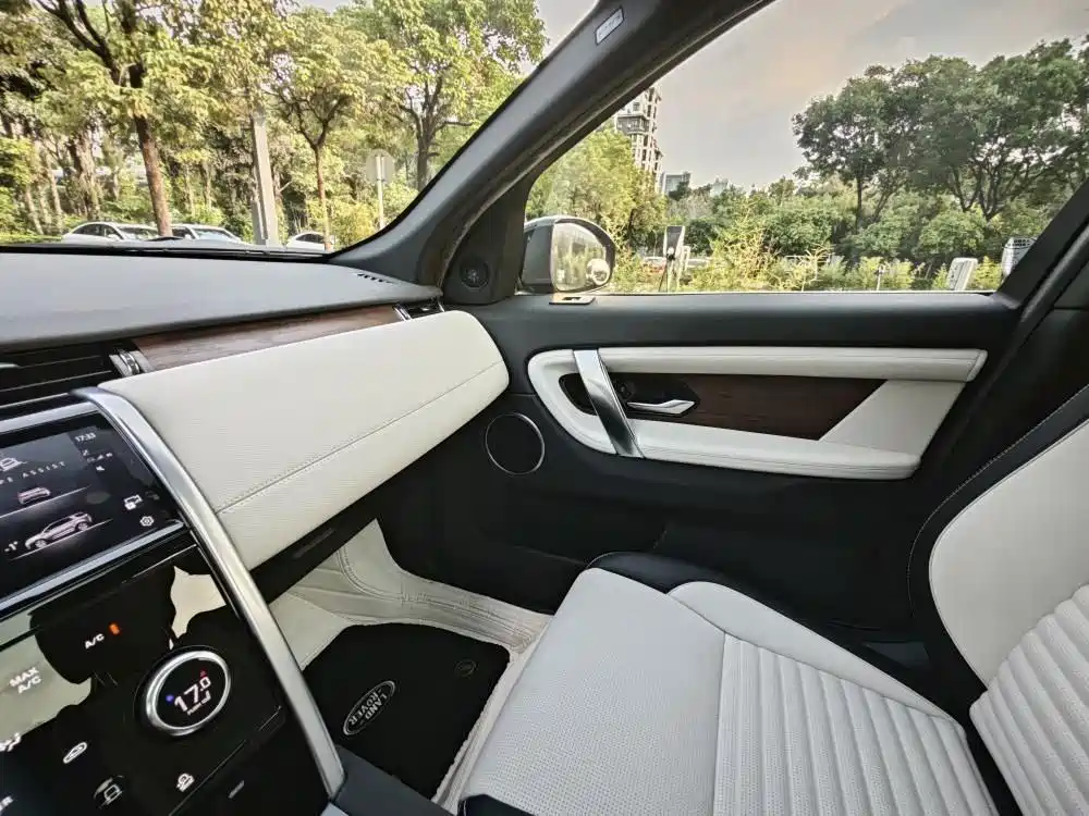 Land Rover Discovery Sport — миниатюра 13