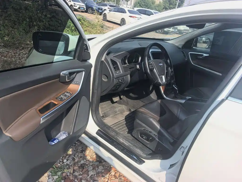 Volvo XC60 — миниатюра 14