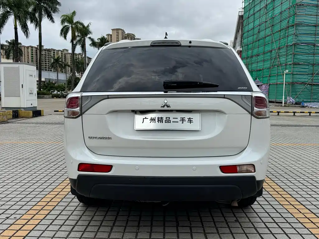 Mitsubishi Outlander (Import) — миниатюра 7