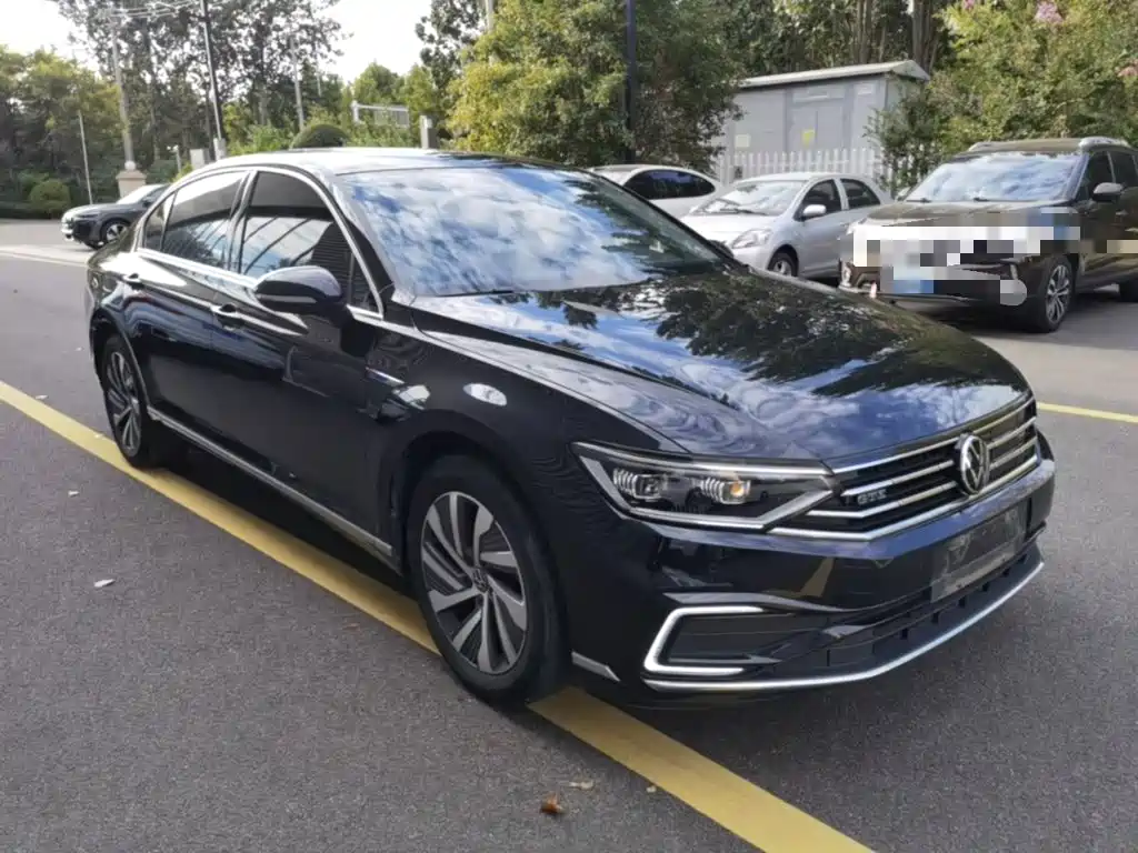 Volkswagen Magotan PHEV — миниатюра 4
