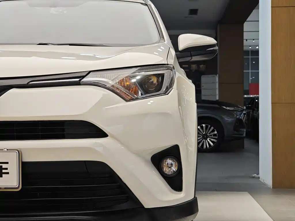 Toyota RAV4 2016 2.0L CVT V