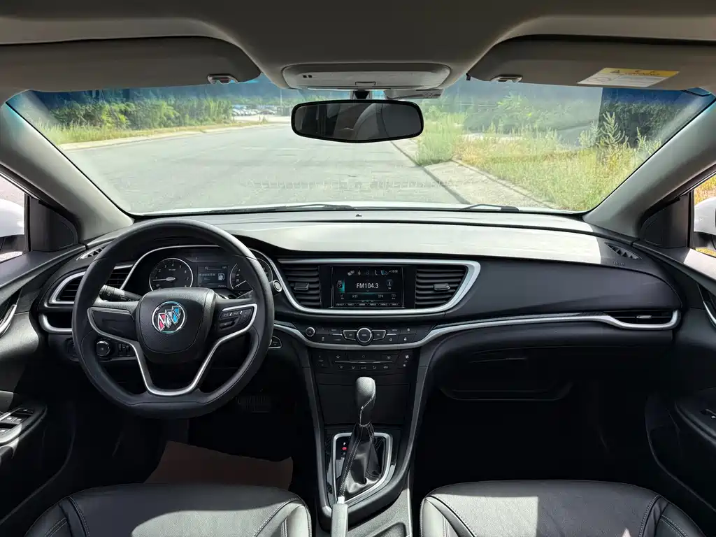 Buick Excelle — миниатюра 9