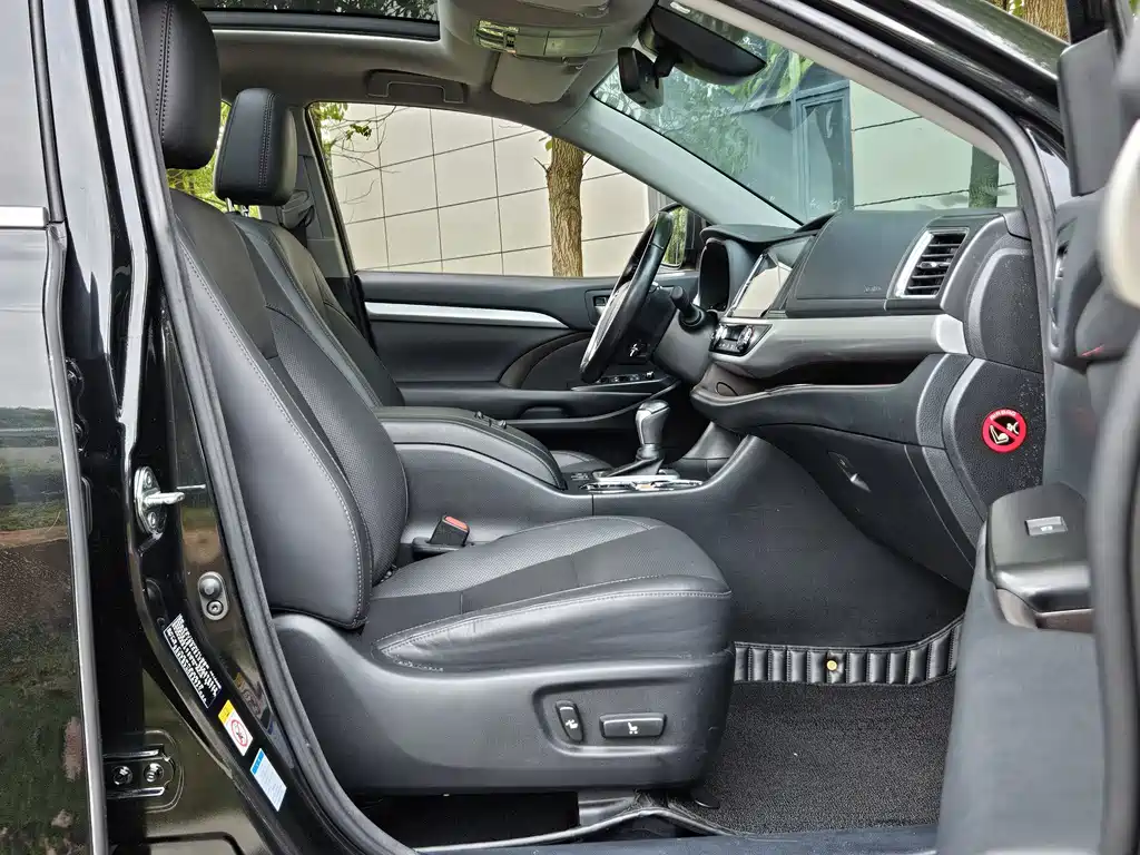 Toyota Highlander — миниатюра 7
