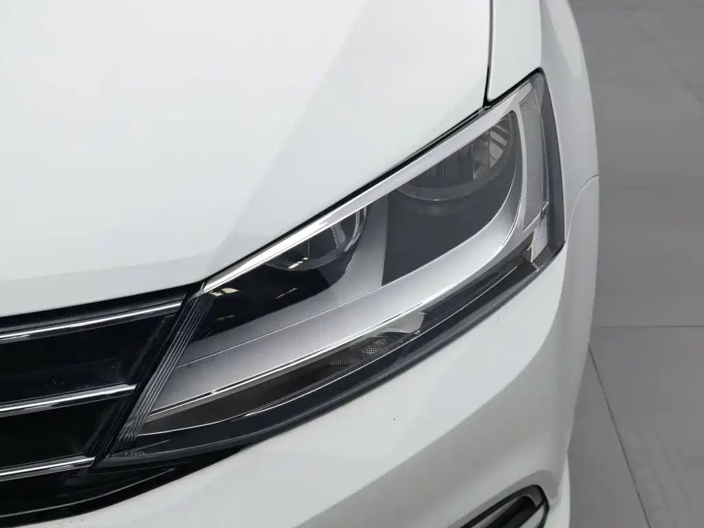 Volkswagen Sagitar — миниатюра 7