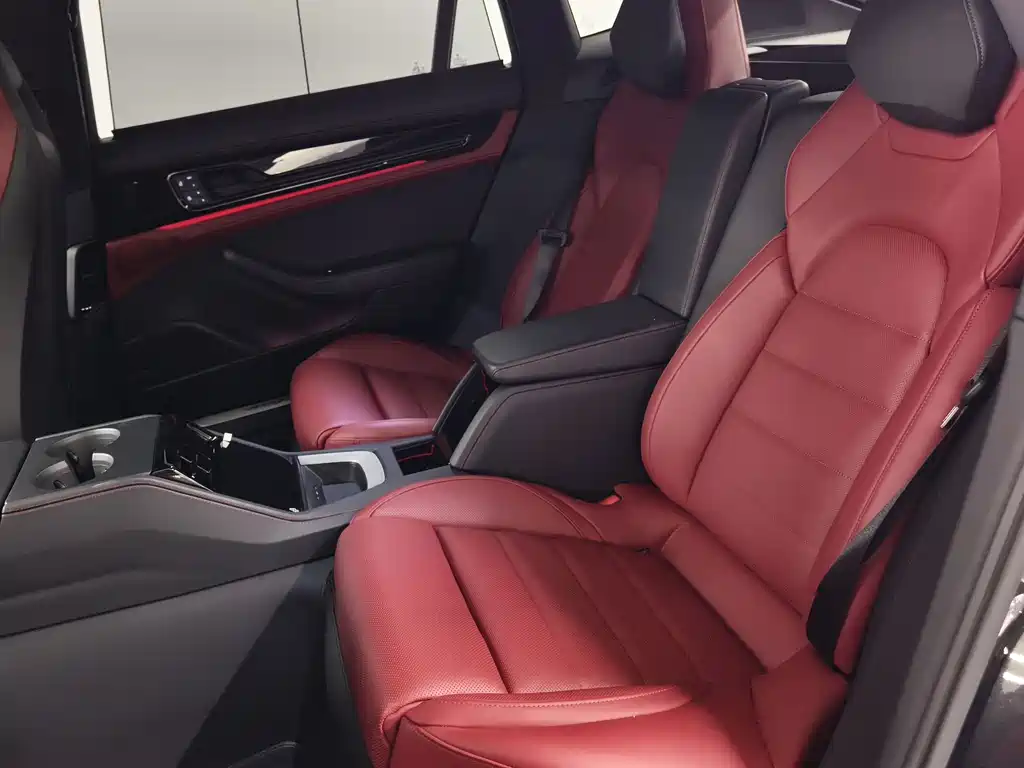 Porsche Panamera — миниатюра 10