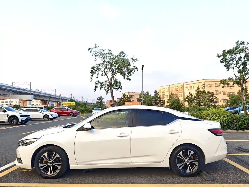 Nissan Sylphy — миниатюра 4