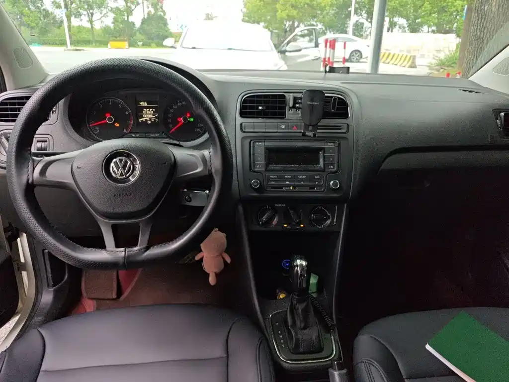 Volkswagen Polo — миниатюра 6