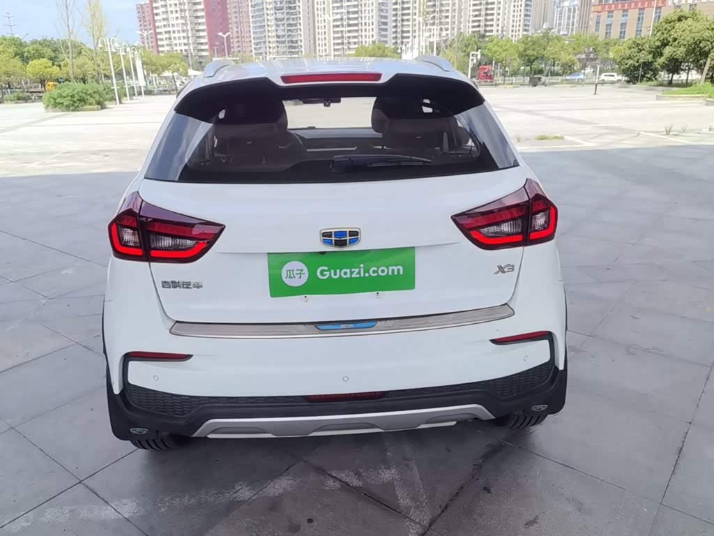 Geely Vision X3 1.5 л 2021 г. Белый, пробег 42600 км