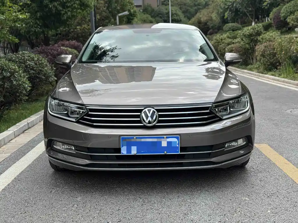 Volkswagen Magotan 2017 330TSI DSG Lead