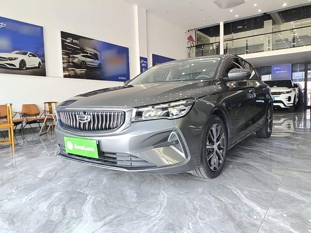 Geely Emgrand 1.5 л 2023 г. Серебристо-серый, пробег 8000 км