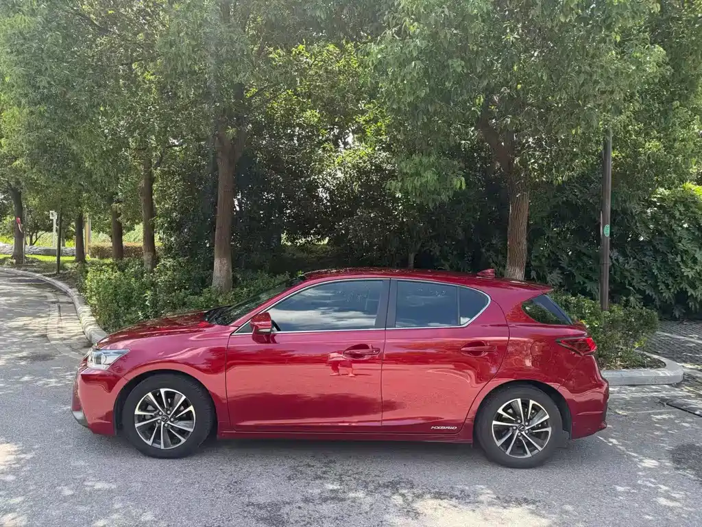 Lexus CT — миниатюра 4