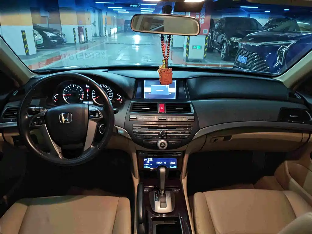 Honda Accord — миниатюра 14