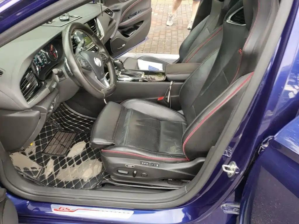 Buick Regal — миниатюра 12