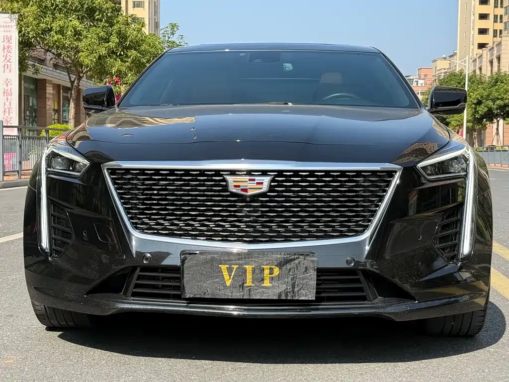 CADILLAC CT6