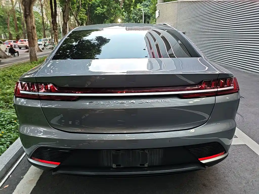 BYD Han — миниатюра 6