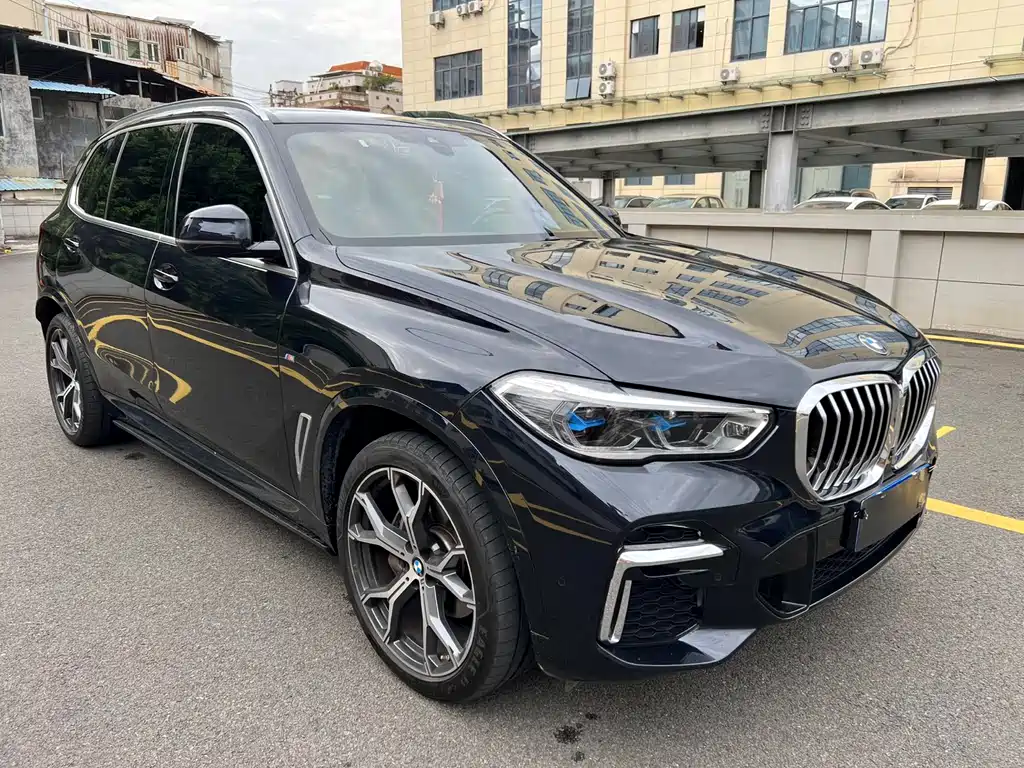 BMW X5 2022 xDrive 40Li M Sport