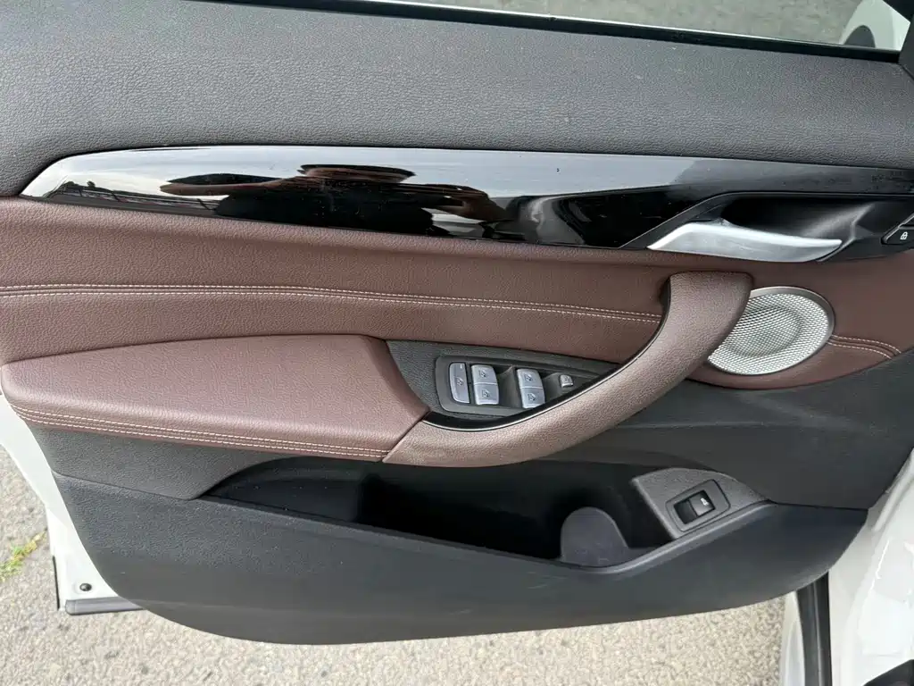 BMW X1 — миниатюра 10
