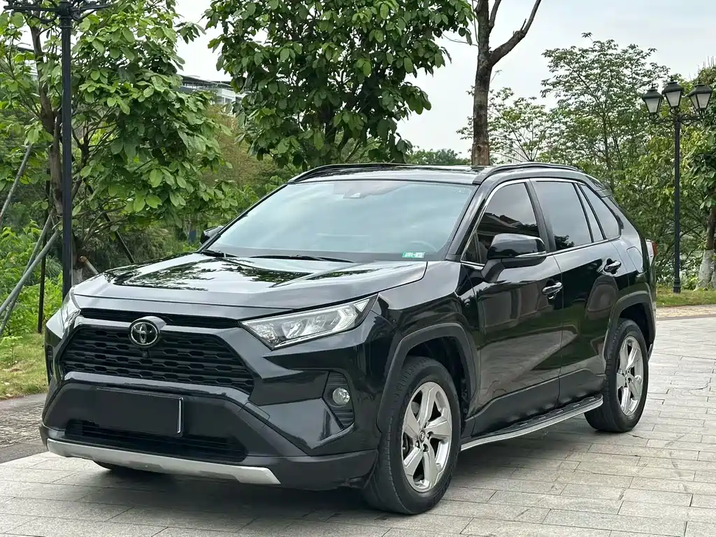 Toyota RAV4 2021