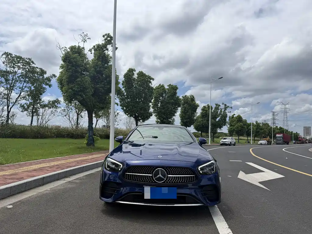 Mercedes-Benz E-Class (Import) — миниатюра 2