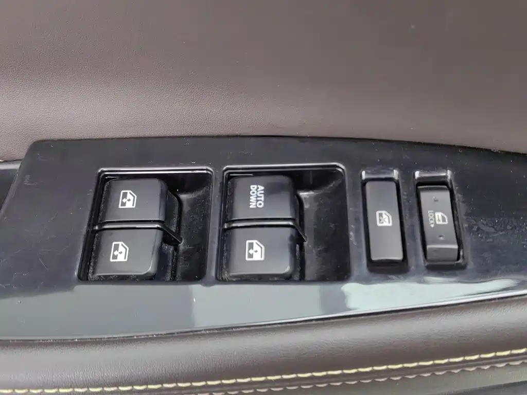 Changan Eado DT — миниатюра 9