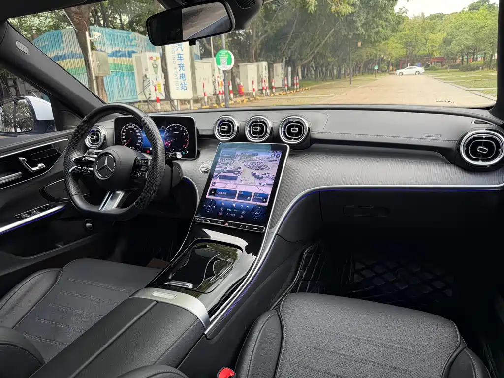 Mercedes-Benz C-Class — миниатюра 13