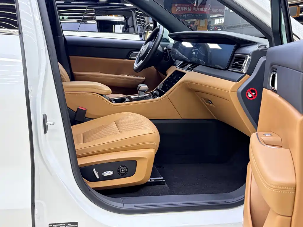 Li Auto Li ONE — миниатюра 18