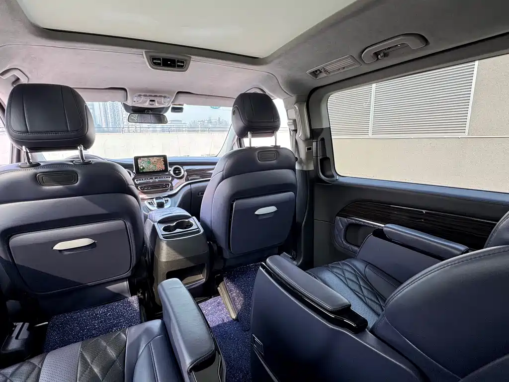 Mercedes-Benz V-Class V 2018 V 260 AMG Sport VI