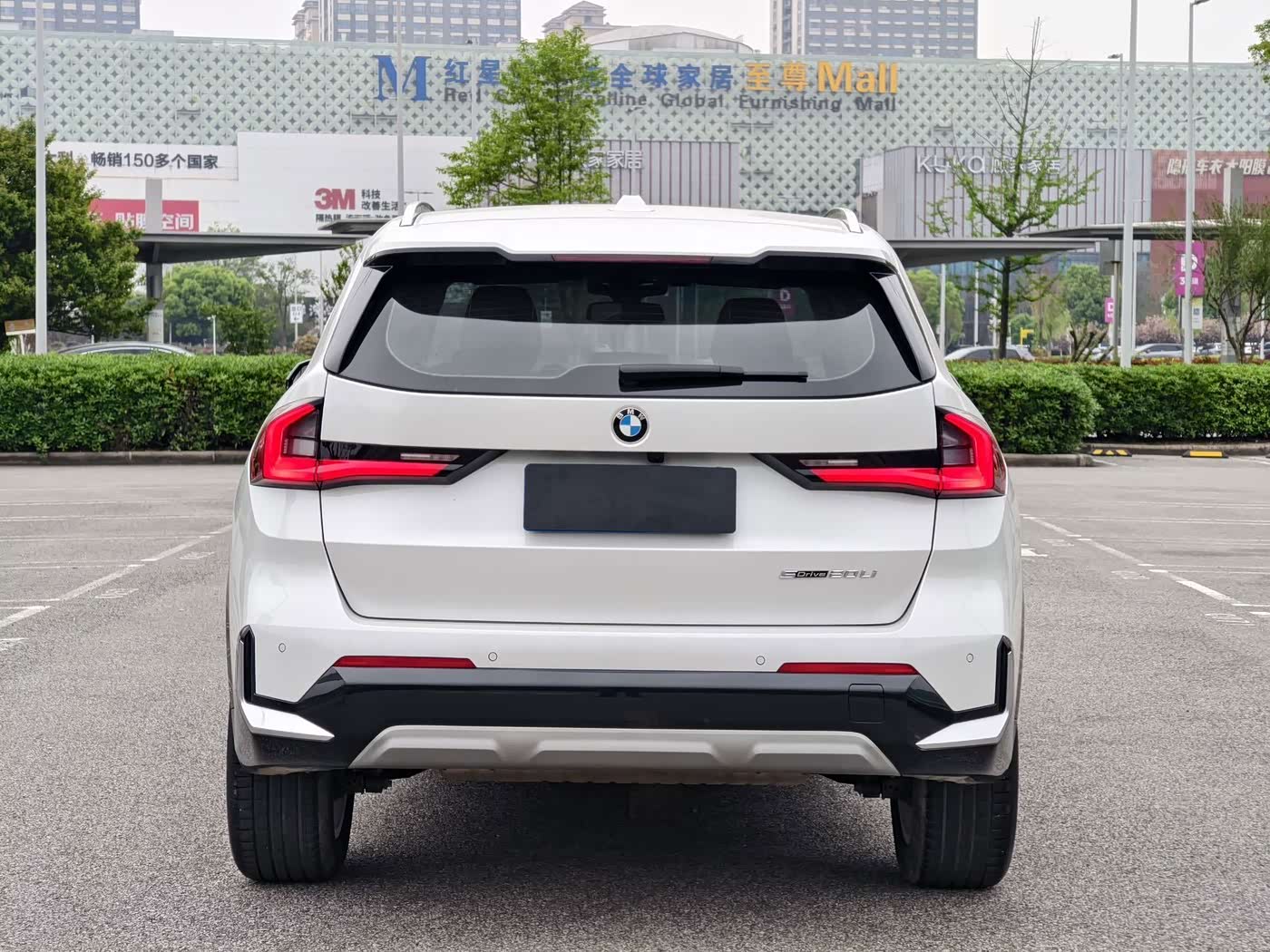 BMW X1 1.5 л 2023 г. Белый, пробег 28000 км