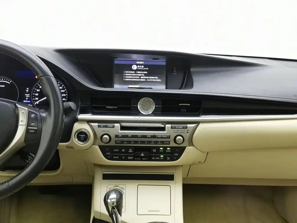 Lexus ES — миниатюра 12