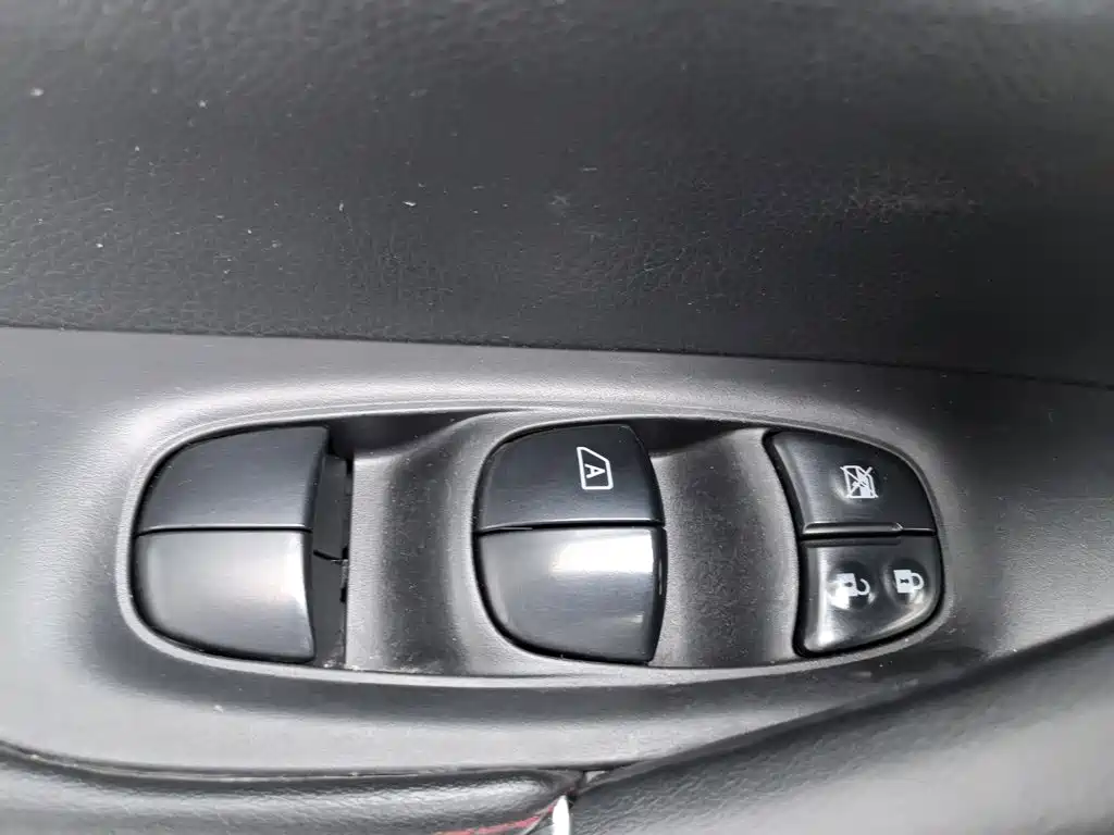 Nissan Qashqai — миниатюра 9