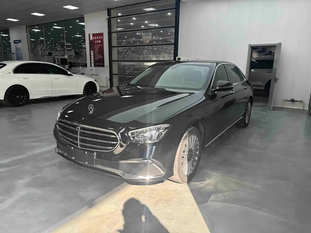 Mercedes-Benz E-Class 2023