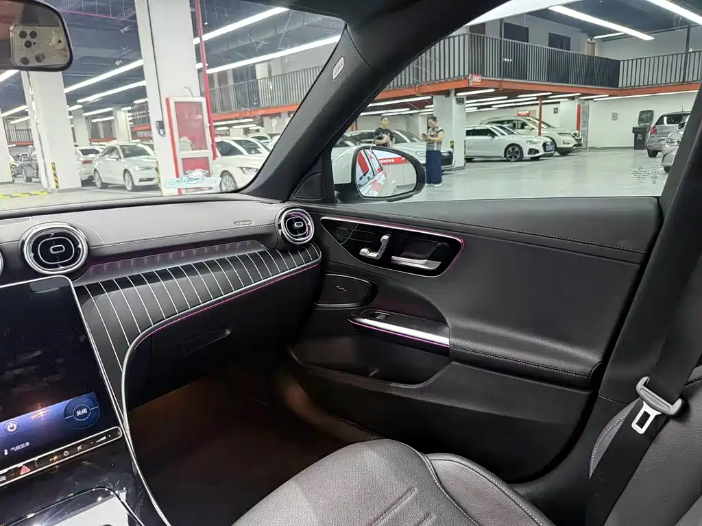 Mercedes-Benz C-Class — миниатюра 6