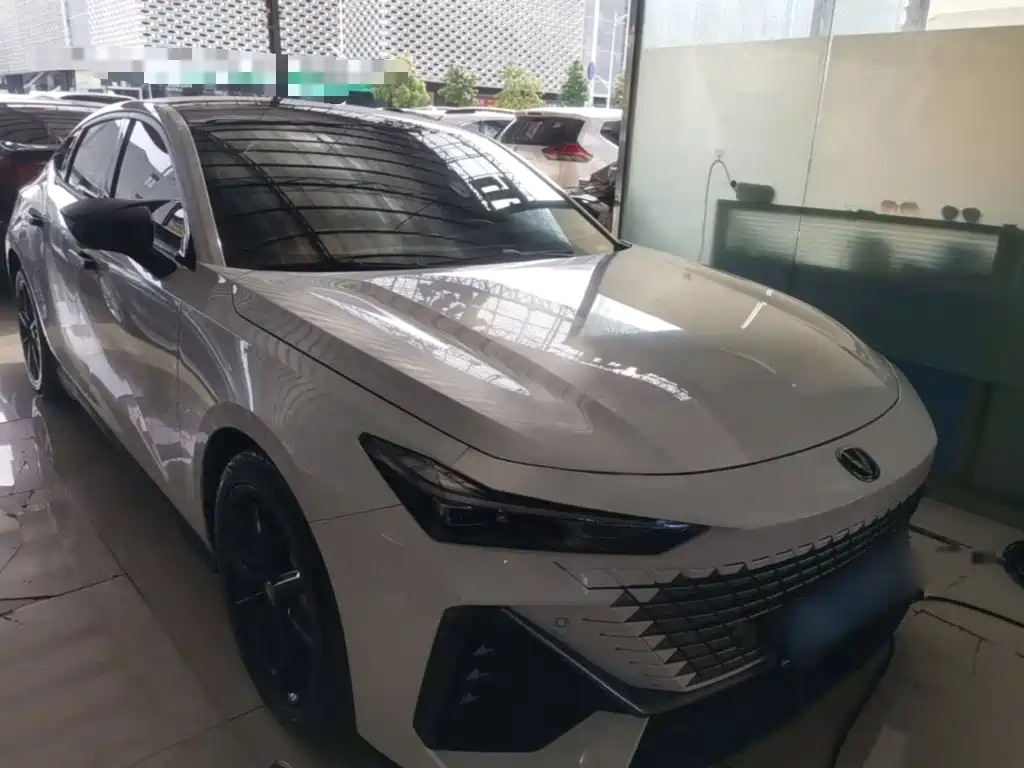 Changan UNI-V — миниатюра 4