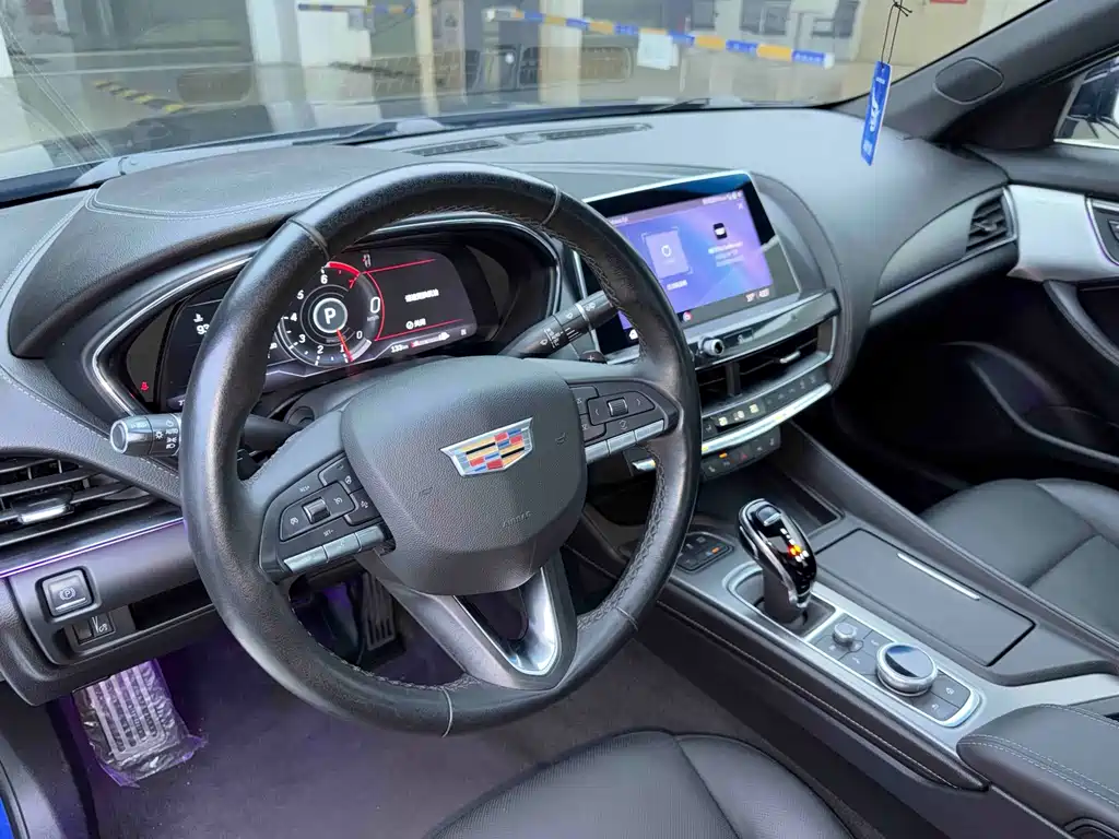 Cadillac CT5 — миниатюра 6
