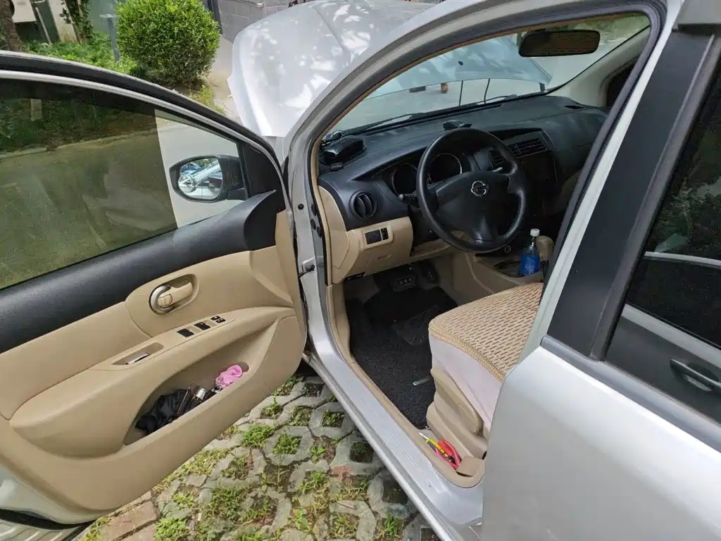 Nissan Livina — миниатюра 14