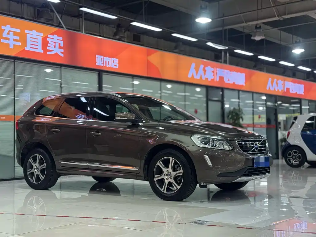 Volvo XC60 T5 AWD Smart Vision Edition, фото 3
