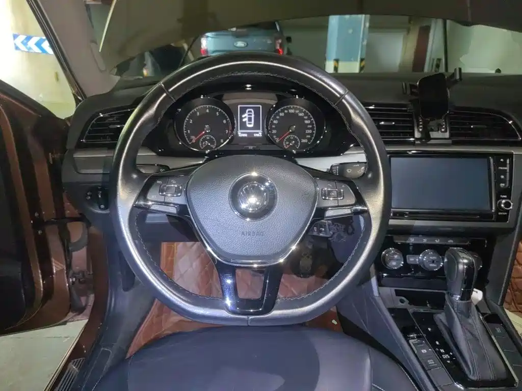 Volkswagen Lamando — миниатюра 11