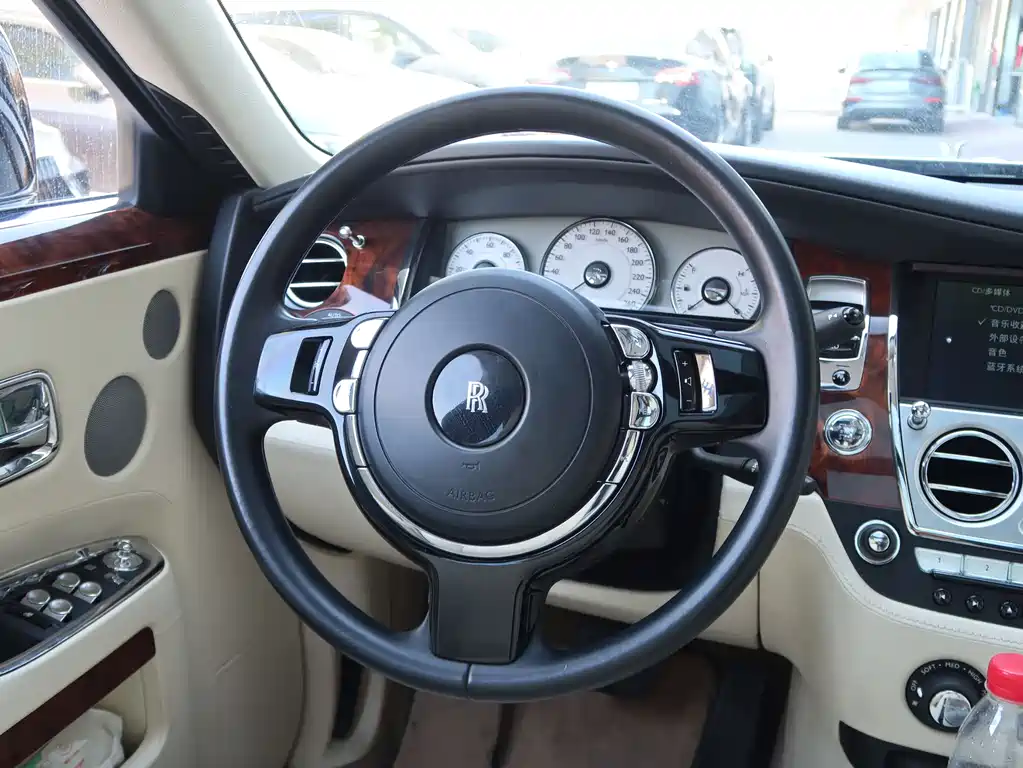 Rolls-Royce Ghost 2010 6.6T Standard
