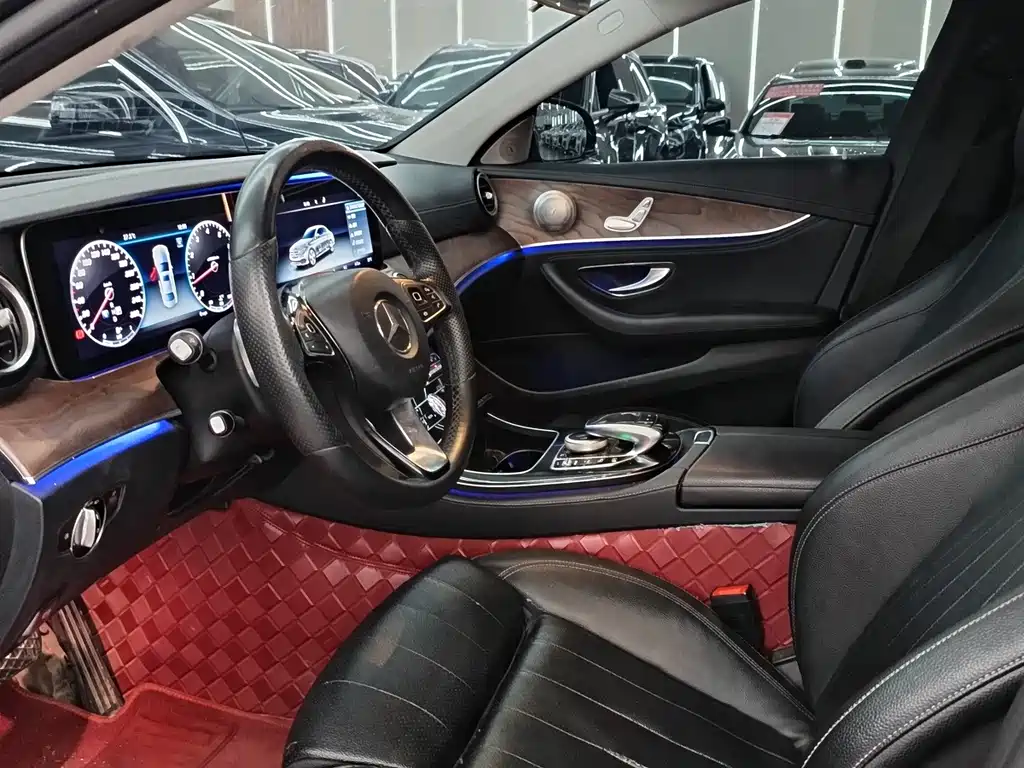 Mercedes-Benz E-Class — миниатюра 3