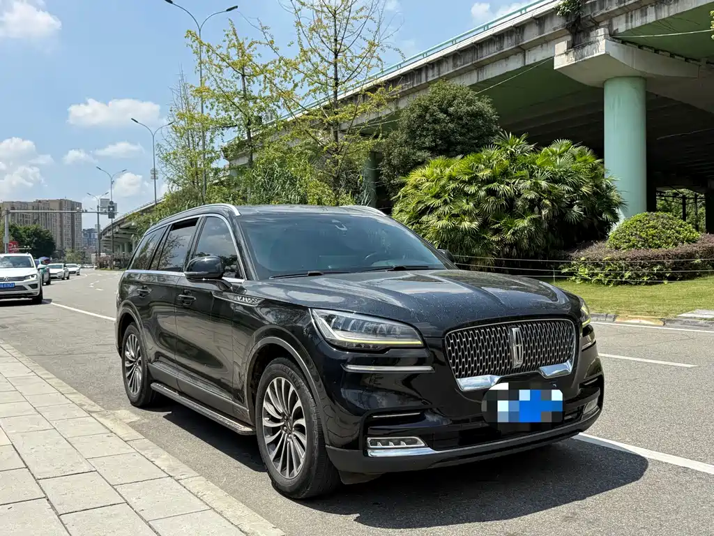 Lincoln Aviator — миниатюра 3