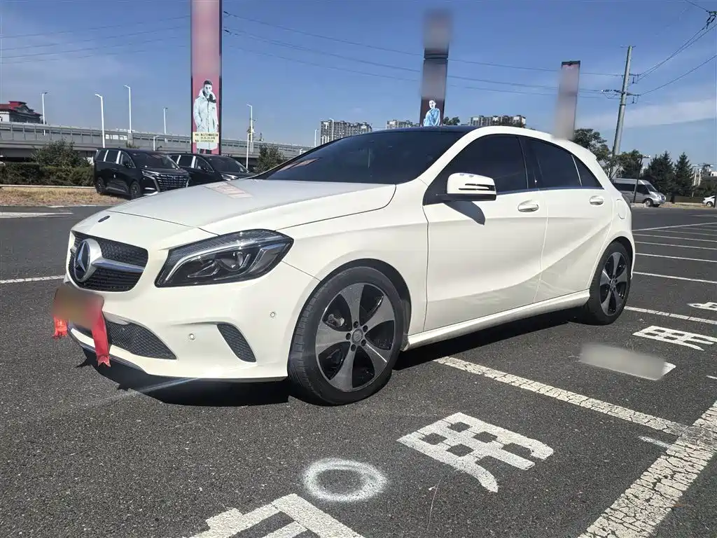 MERCEDES-BENZ  A CLASS
