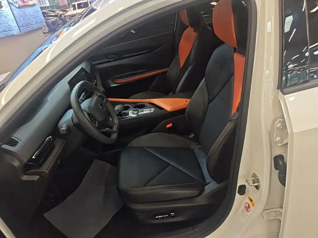 Changan UNI-V iDD — миниатюра 15