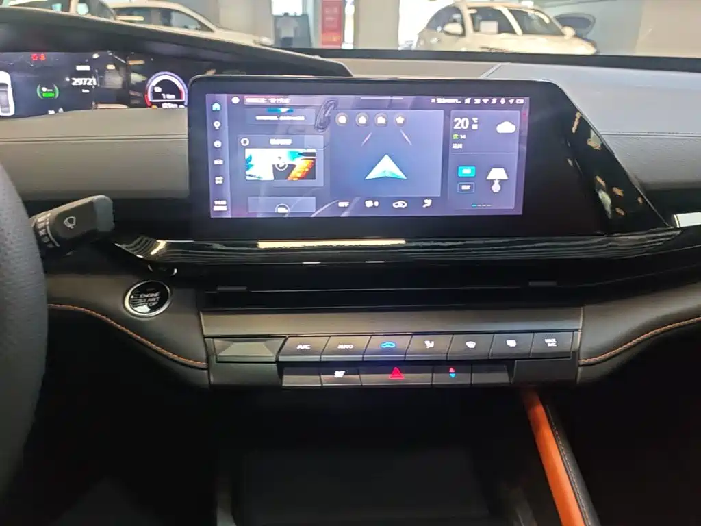 Changan UNI-V iDD — миниатюра 13