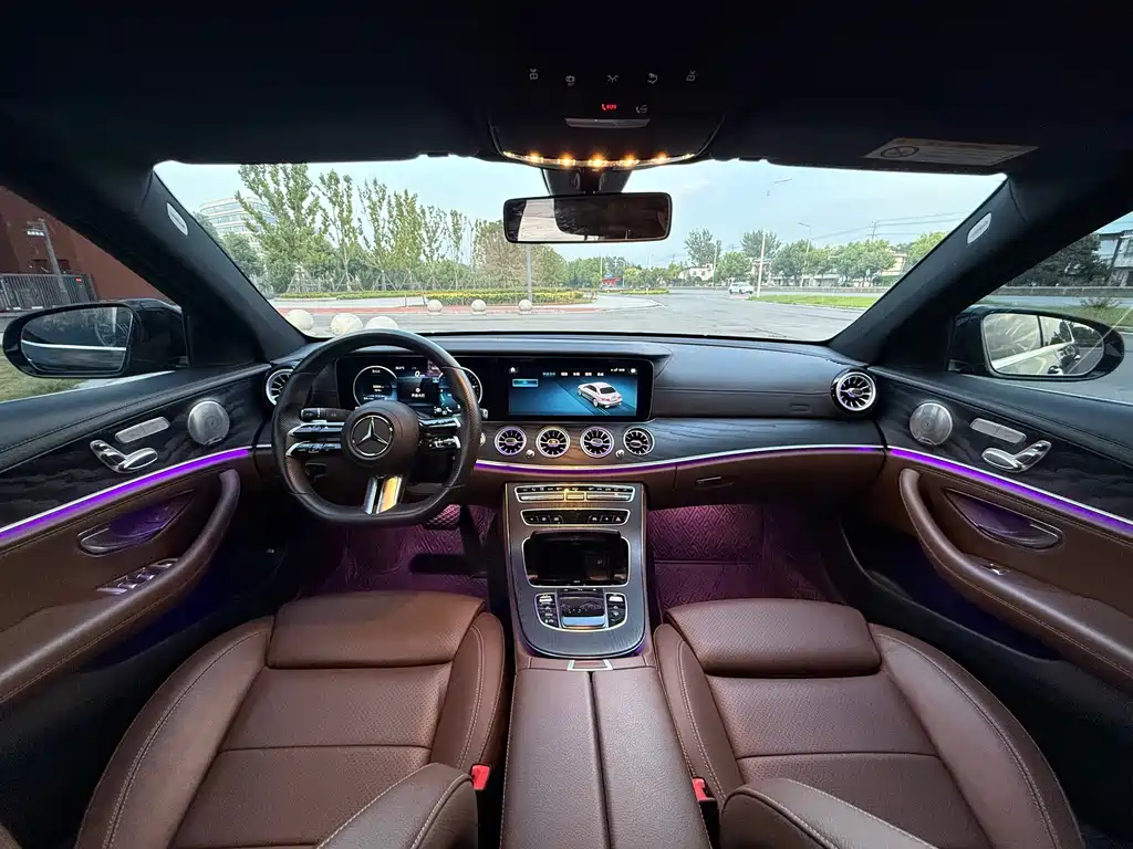 Mercedes-Benz E-Class — миниатюра 9