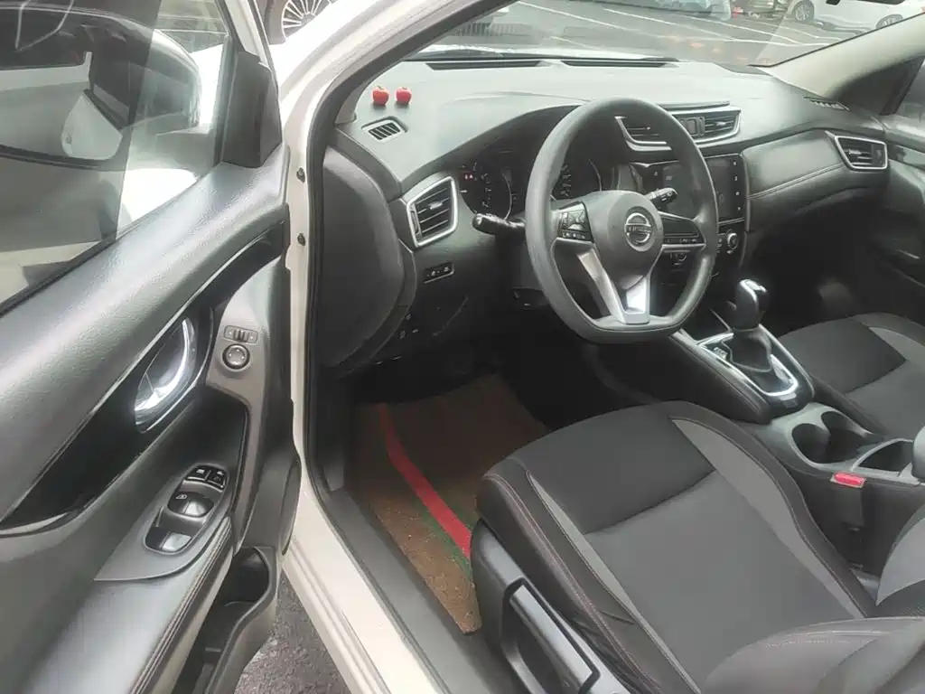 Nissan Qashqai — миниатюра 16
