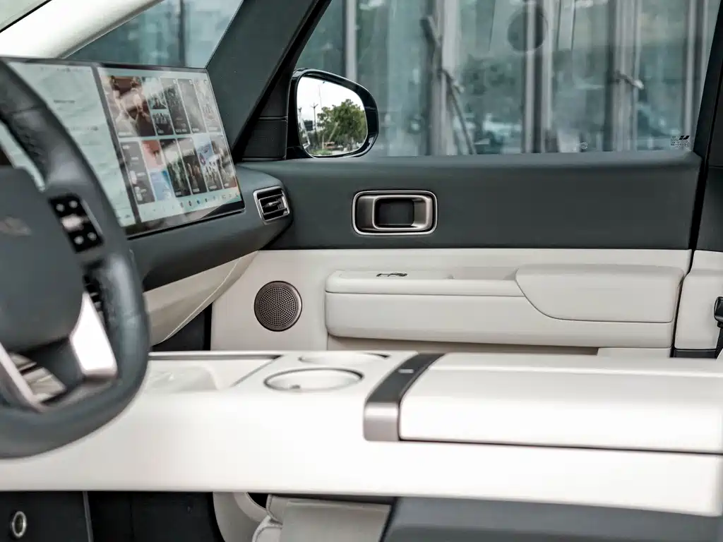 Li Auto Li MEGA — миниатюра 13