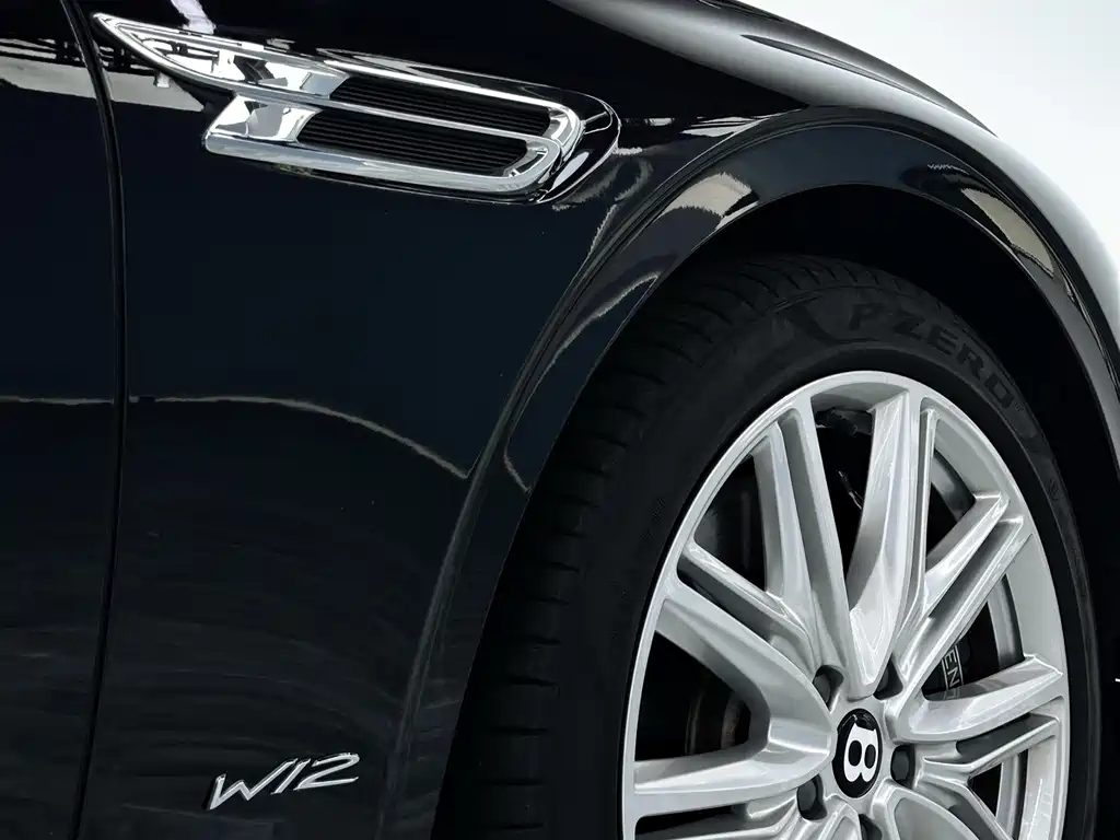 Bentley Flying Spur — миниатюра 9