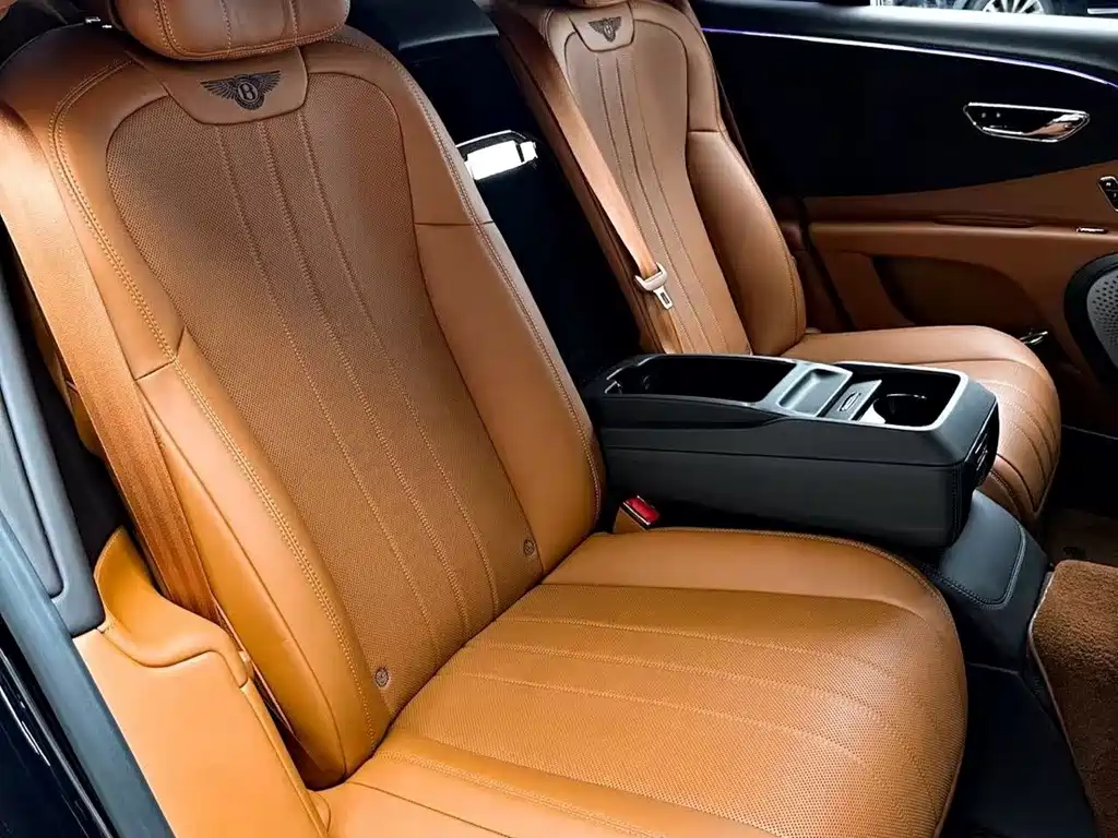 Bentley Flying Spur — миниатюра 29