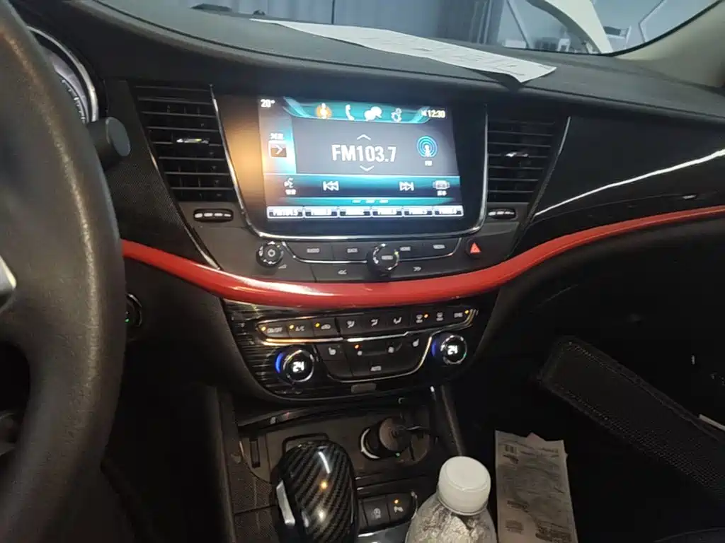 Buick Verano — миниатюра 13